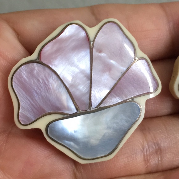 🖤Vtg MOP statement earrings - Picture 5 of 15